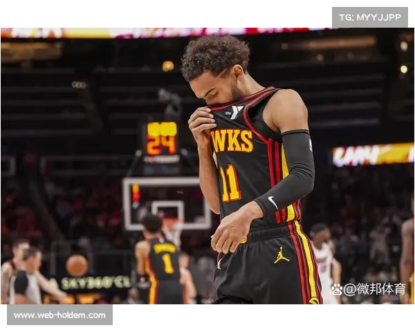 老鹰主场致敬名宿威尔金斯,特雷杨穿其复古球衣出战